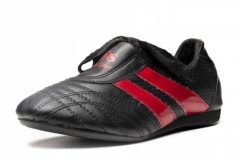 KO.46.Negro_Tenis_Revo_Artes_Marciales